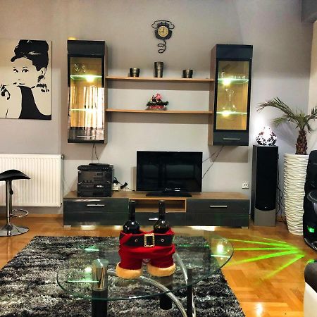 Apartments Near City Center スコピエ エクステリア 写真