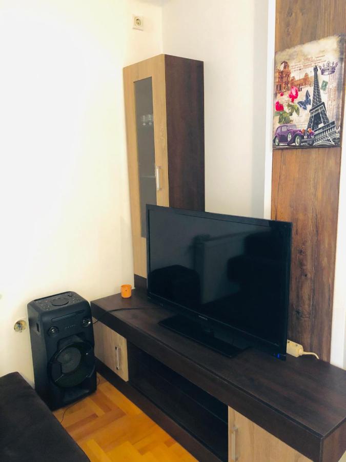 Apartments Near City Center スコピエ エクステリア 写真