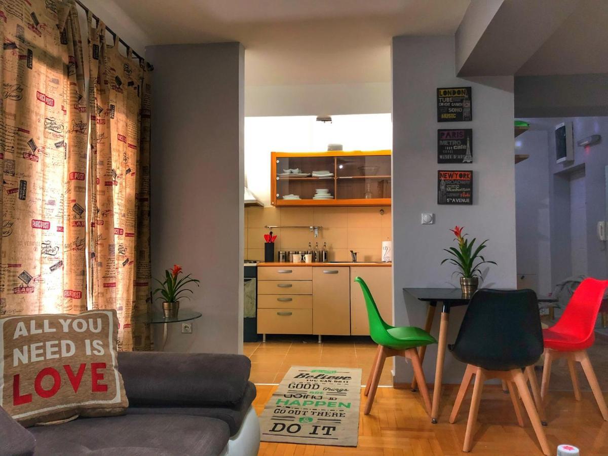 Apartments Near City Center スコピエ エクステリア 写真